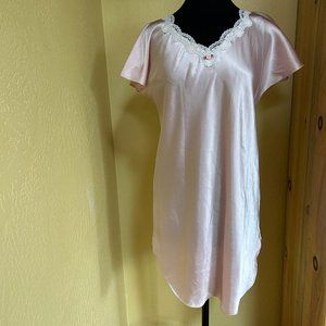 Delicate Treasures Intimates Vintage Light Pink Nightgown Size Small (1404)